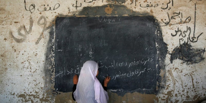 سندھ حکومت نے وفاق کے زیر کنٹرول غیر رسمی اسکولوں کے قبضے کی منظوری دے دی